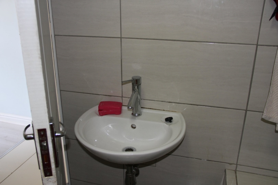 2 Bedroom Property for Sale in Protea Heights Western Cape